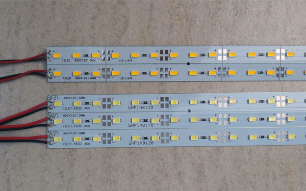 Đèn LED trần xuyên sáng chất lượng, giá rẻ