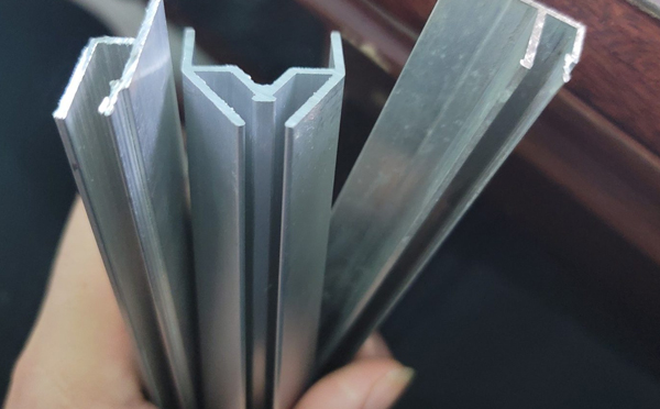 Nên kiểm tra chất lượng vật tư trước khi mua